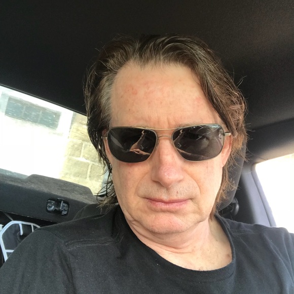 Welcome to my Virtual Closet. - Picture 7 of 10